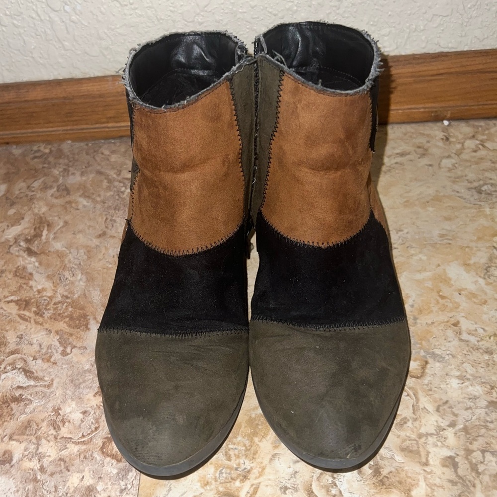 UNIONBAY Color Block Heeled Boots